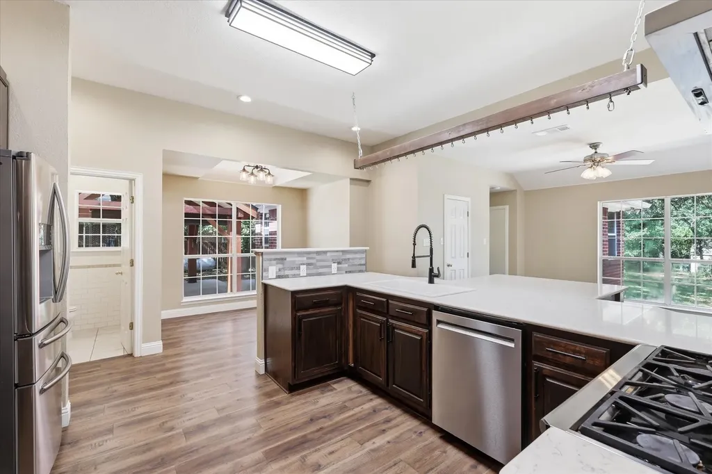 289 County Road 1170 Road Decatur TX 76234