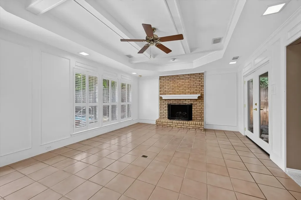 8833 Kenton Drive Dallas TX 75231