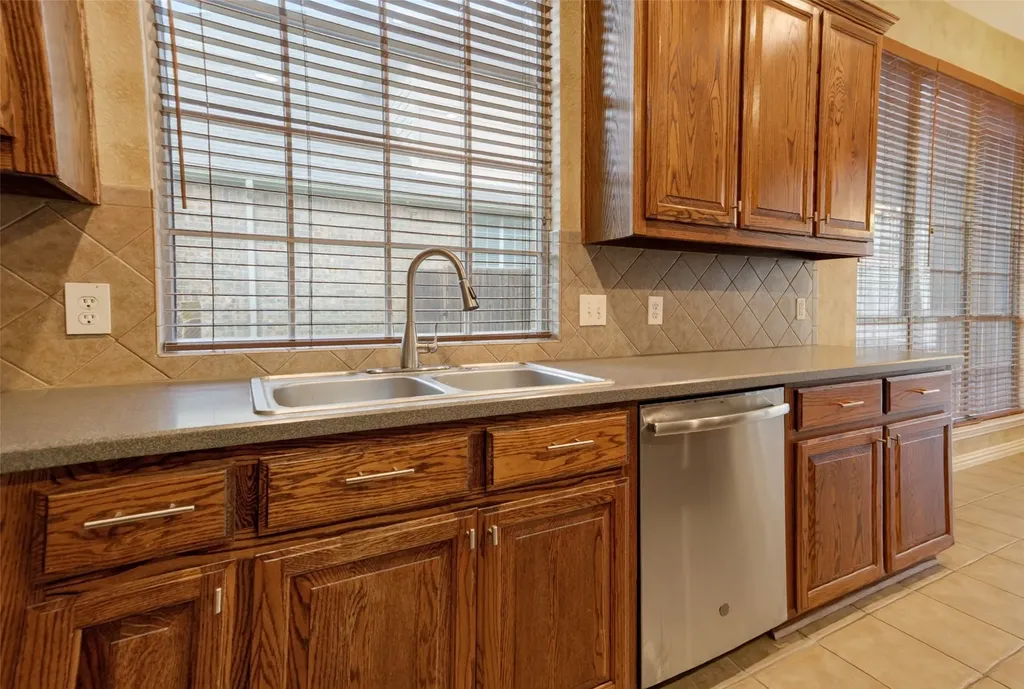 6421 Fieldcrest Lane Sachse TX 75048