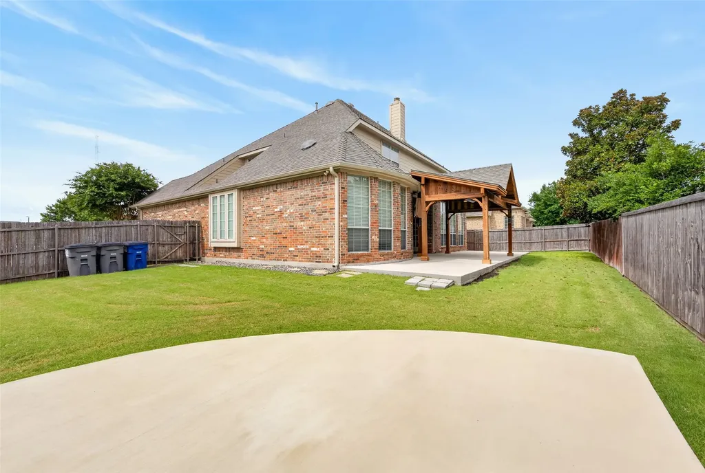 6421 Fieldcrest Lane Sachse TX 75048