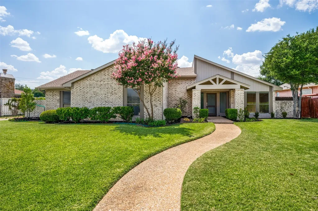 2005 Stain Glass Drive Plano TX 75075