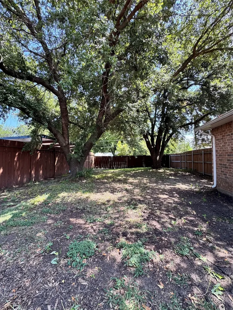 2730 Centennial Drive Garland TX 75042