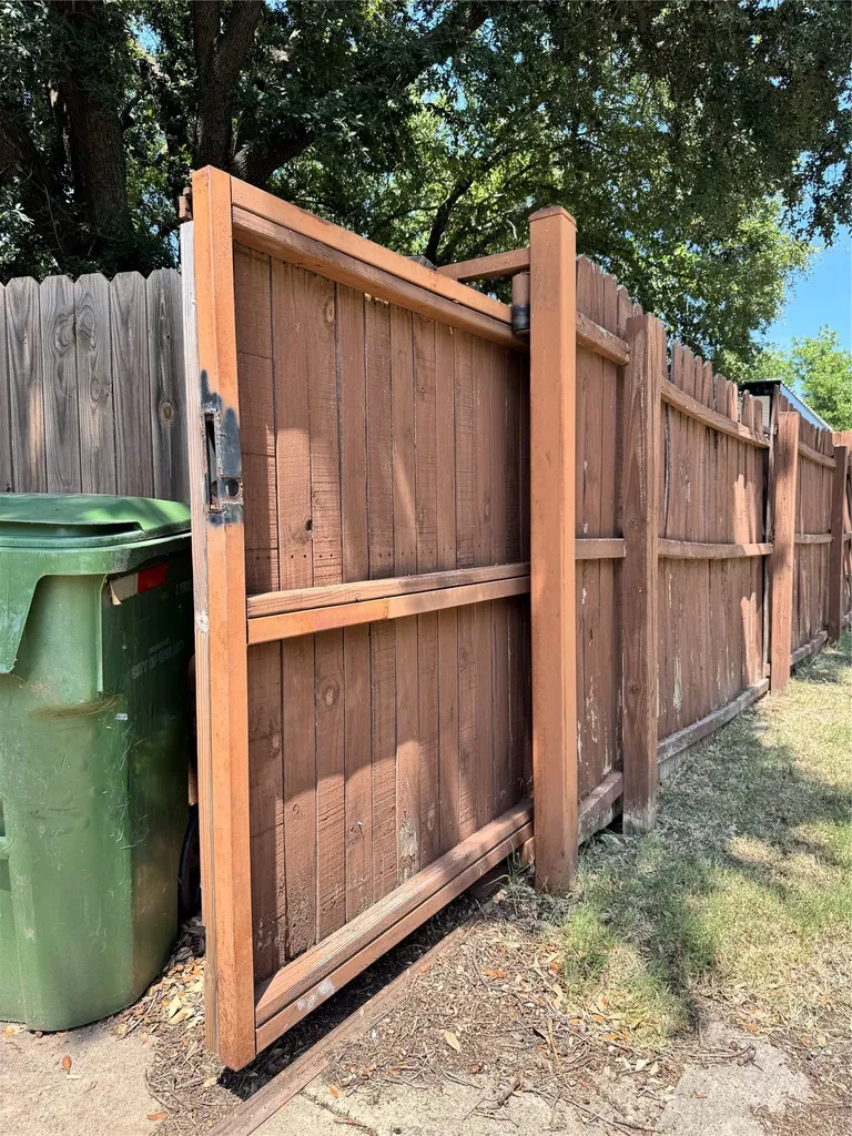2730 Centennial Drive Garland TX 75042