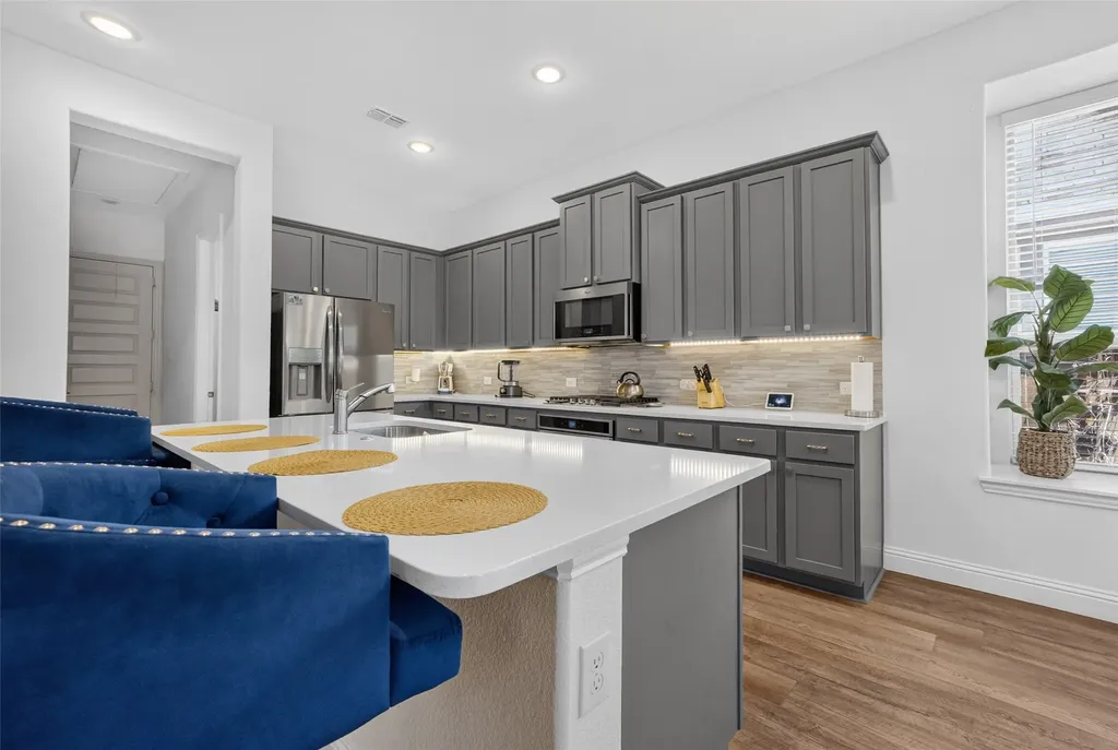 7223 Fallen Crest Lane Arlington TX 76001