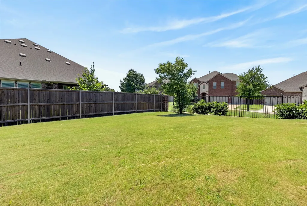 7223 Fallen Crest Lane Arlington TX 76001