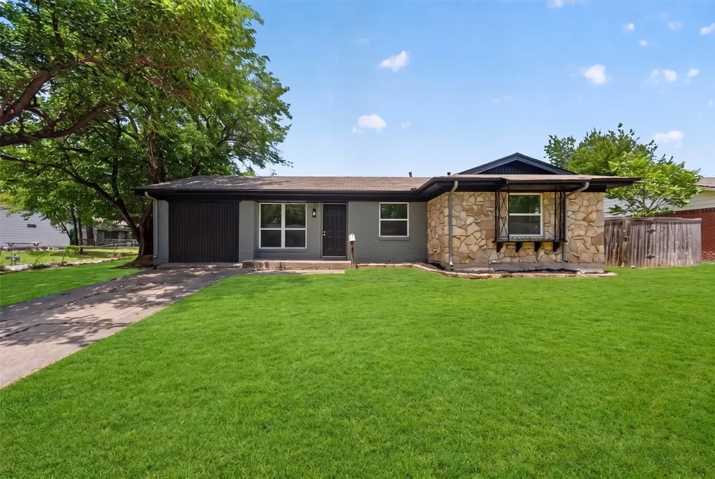 505 Pleasant Valley Road Garland TX 75040