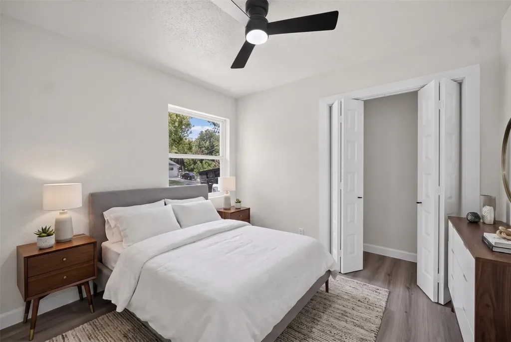 505 Pleasant Valley Road Garland TX 75040