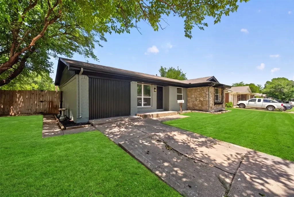 505 Pleasant Valley Road Garland TX 75040