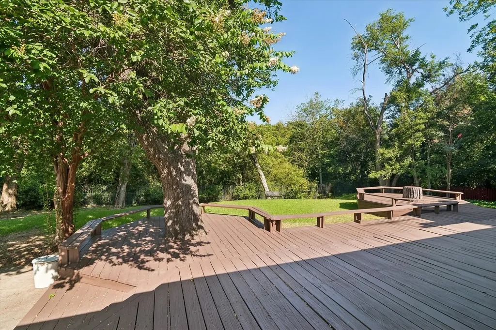 205 Thompson Drive Richardson TX 75080