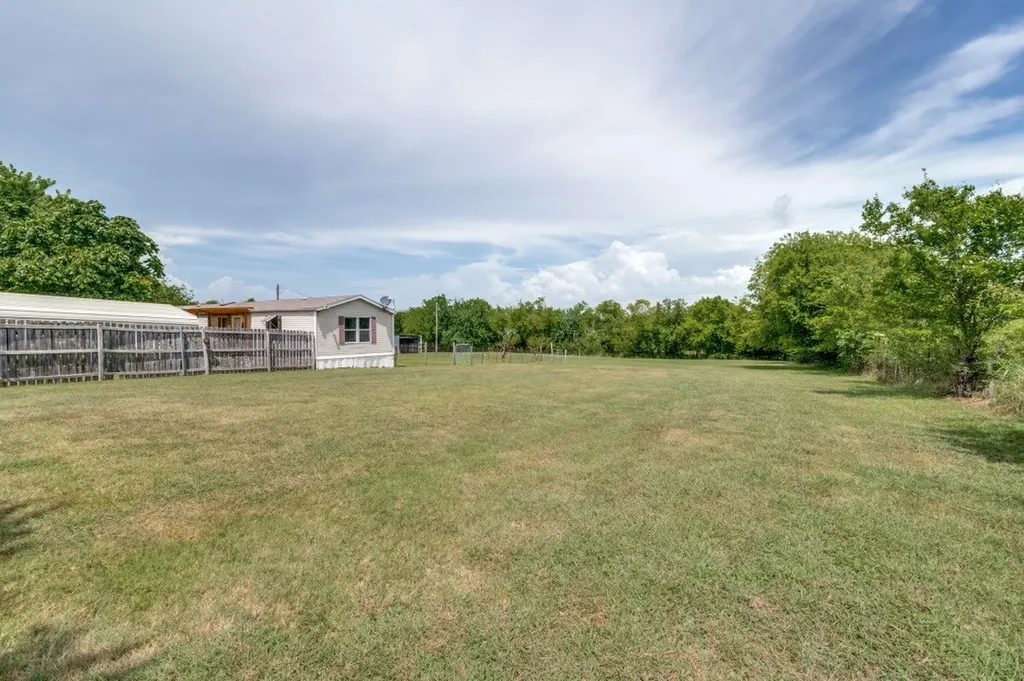 9495 Brittany Hill Road Sanger TX 76266