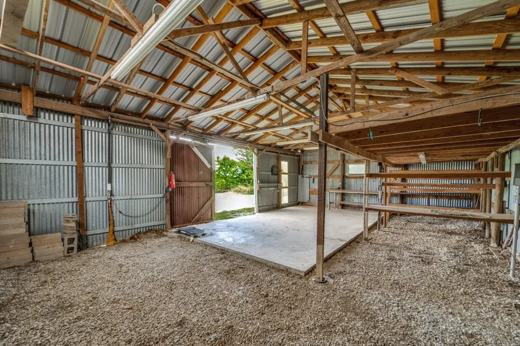 9495 Brittany Hill Road Sanger TX 76266