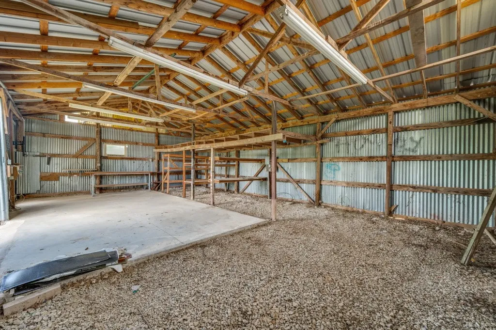 9495 Brittany Hill Road Sanger TX 76266