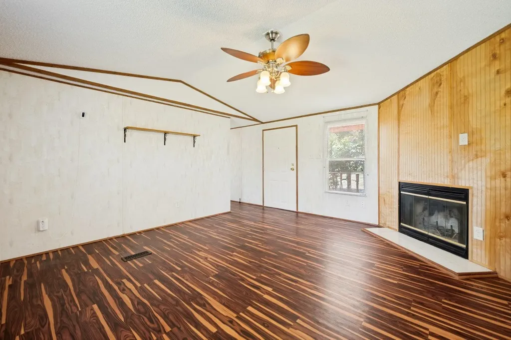 9495 Brittany Hill Road Sanger TX 76266
