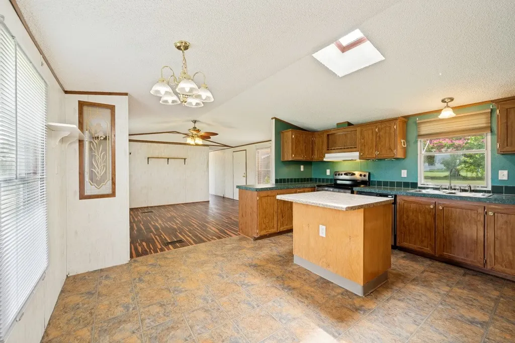 9495 Brittany Hill Road Sanger TX 76266
