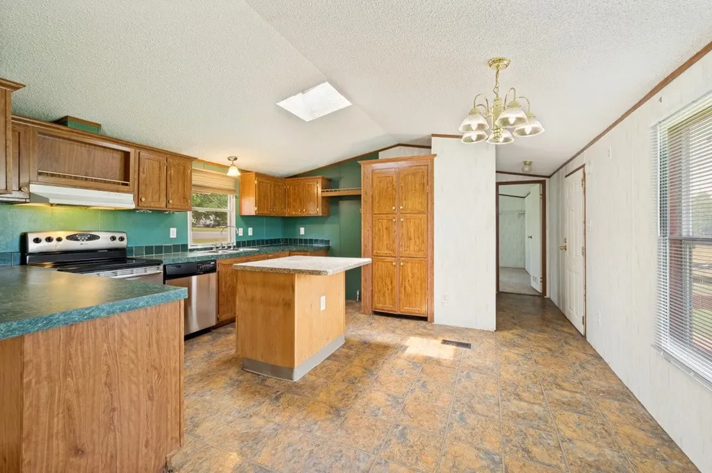 9495 Brittany Hill Road Sanger TX 76266