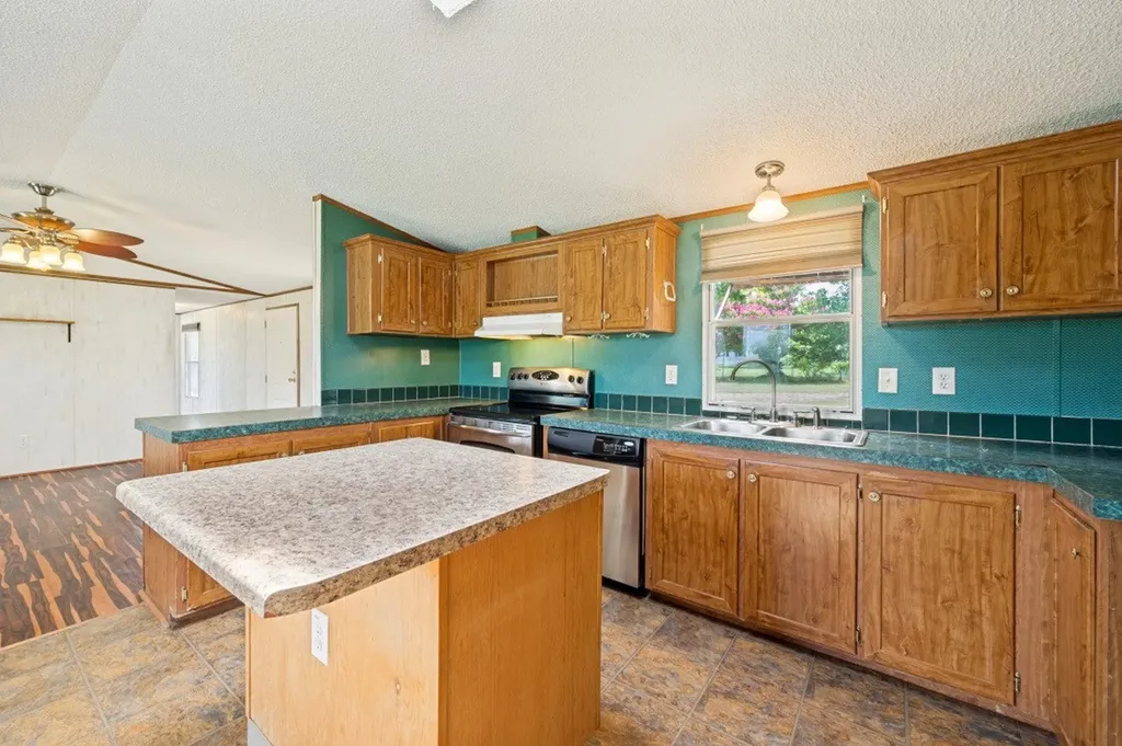 9495 Brittany Hill Road Sanger TX 76266