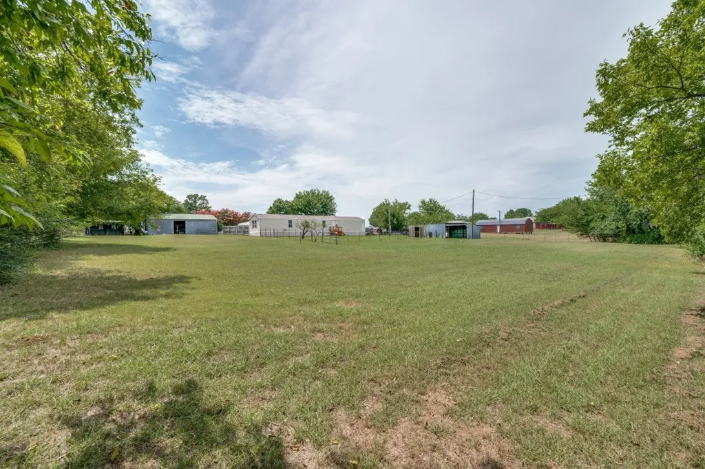 9495 Brittany Hill Road Sanger TX 76266