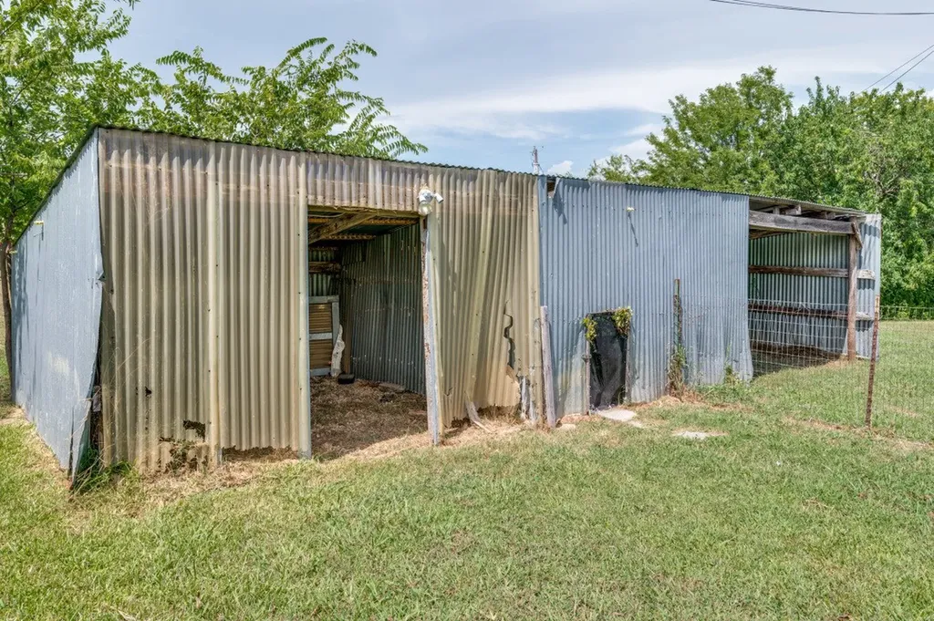 9495 Brittany Hill Road Sanger TX 76266
