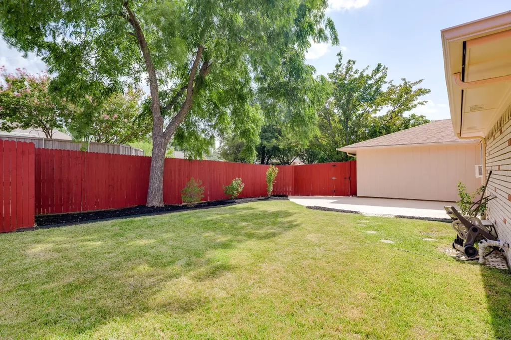 1422 Lincoln Drive Carrollton TX 75006
