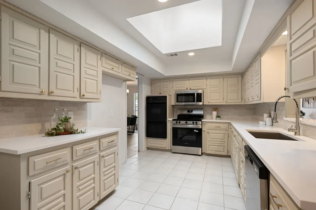 1422 Lincoln Drive Carrollton TX 75006