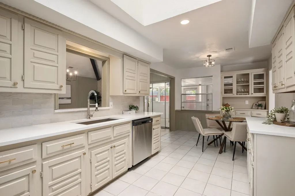 1422 Lincoln Drive Carrollton TX 75006