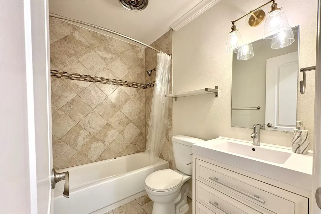 601 Carpenter Drive Garland TX 75040