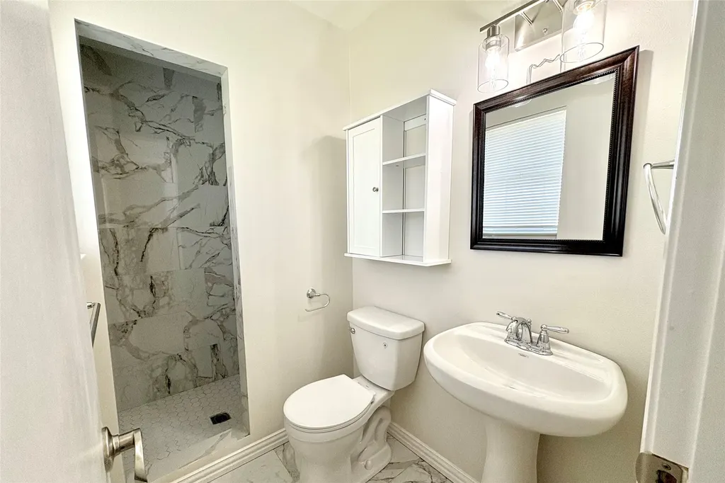 601 Carpenter Drive Garland TX 75040