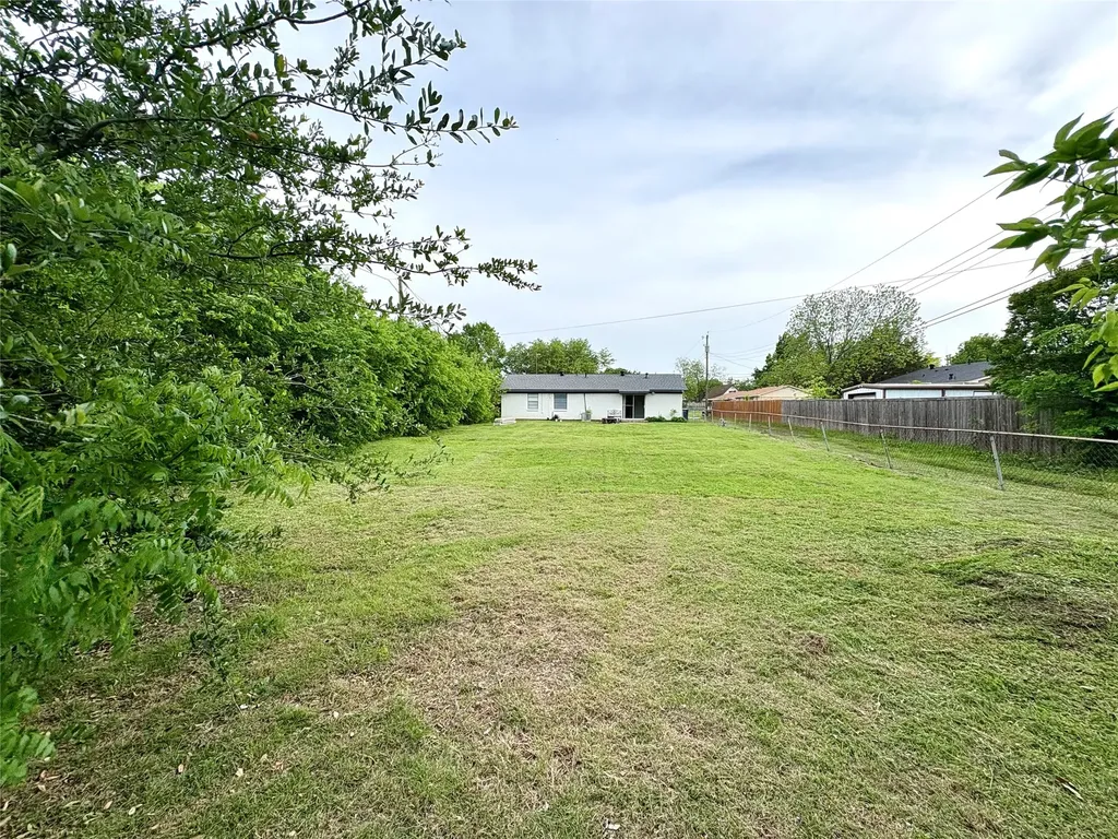 601 Carpenter Drive Garland TX 75040