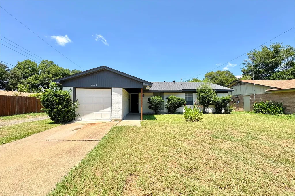 601 Carpenter Drive Garland TX 75040