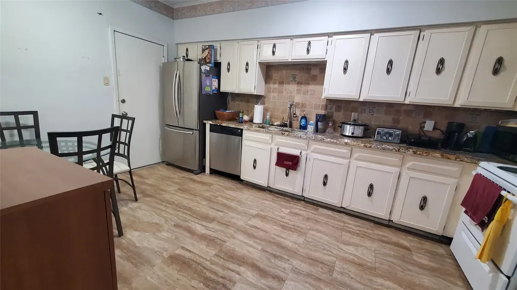 834 Pebble Beach Drive Garland TX 75043