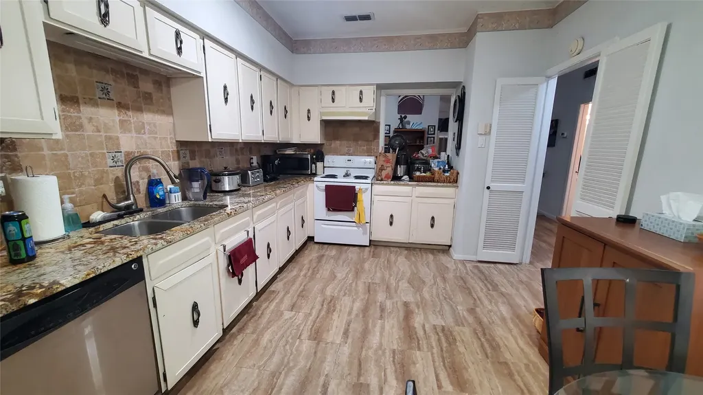 834 Pebble Beach Drive Garland TX 75043