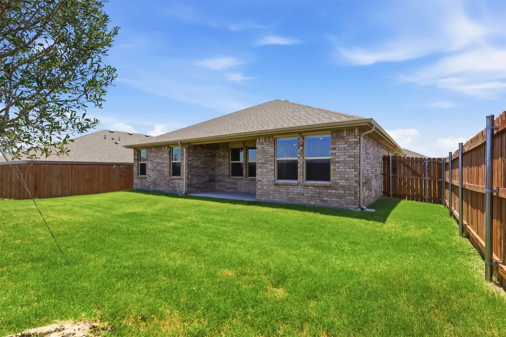 564 Marsh Street Cleburne TX 76033
