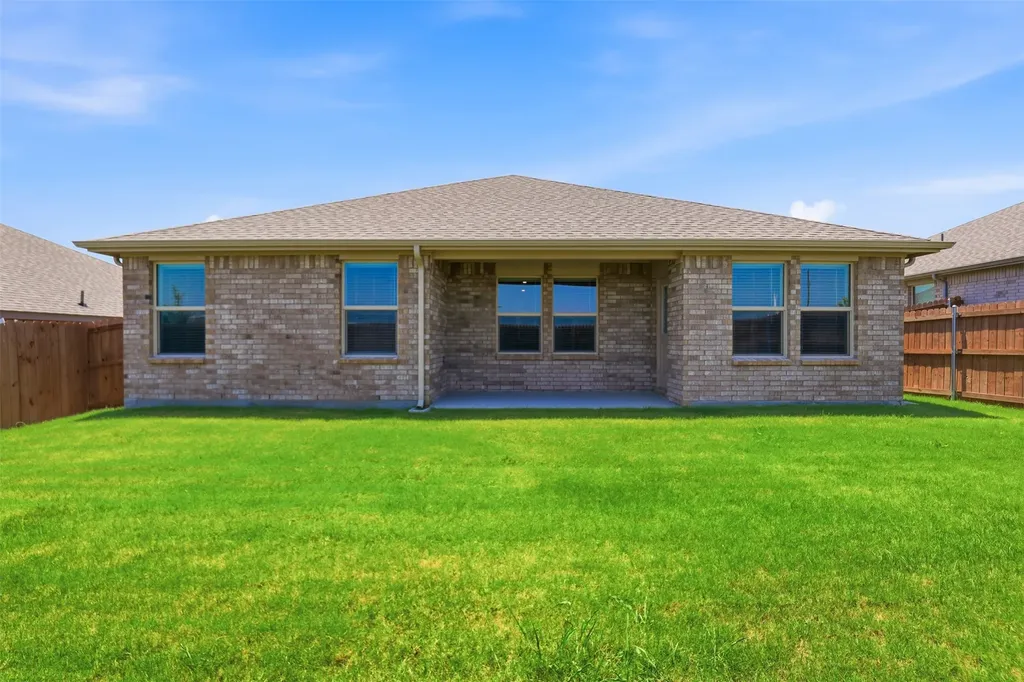564 Marsh Street Cleburne TX 76033