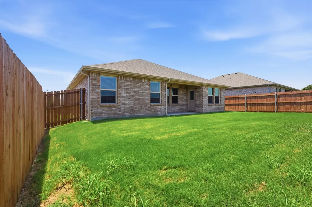 564 Marsh Street Cleburne TX 76033