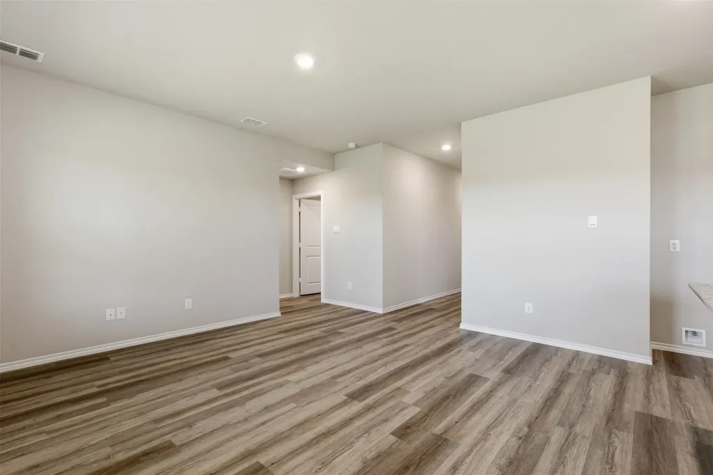 564 Marsh Street Cleburne TX 76033