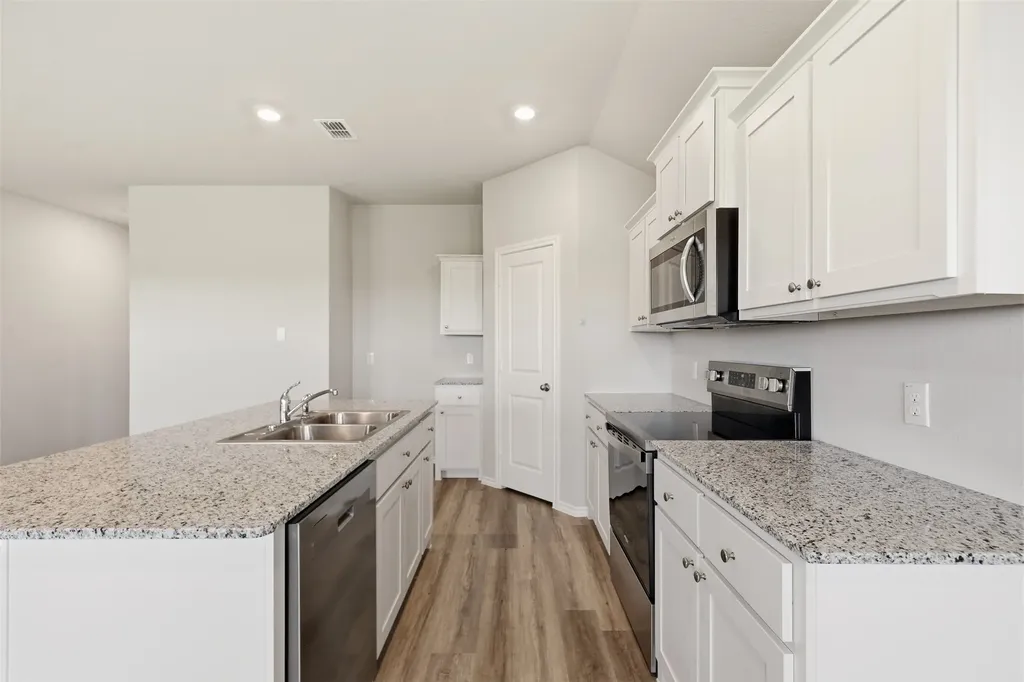 564 Marsh Street Cleburne TX 76033