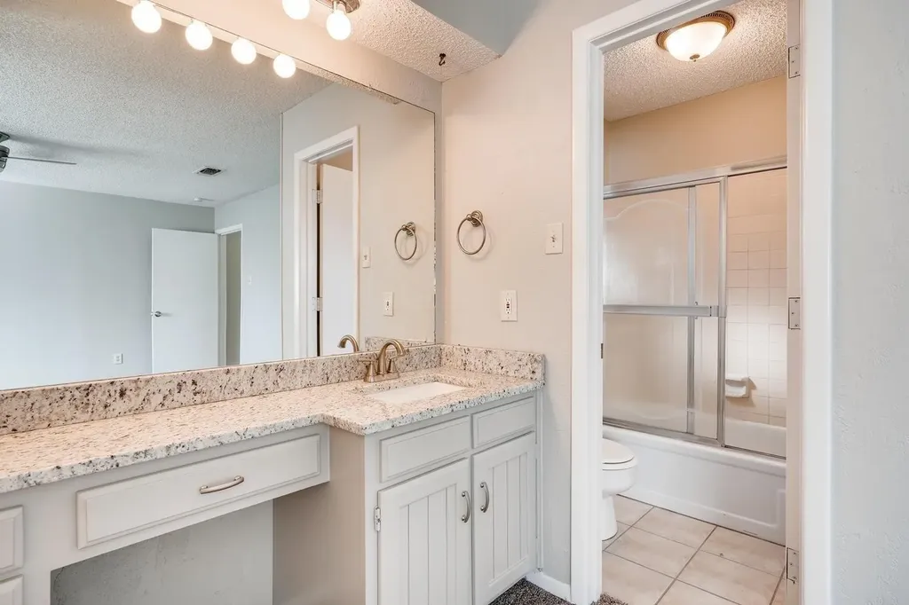5912 Woodmeadow Drive Arlington TX 76016