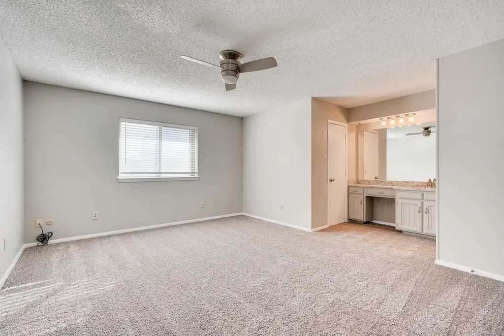 5912 Woodmeadow Drive Arlington TX 76016