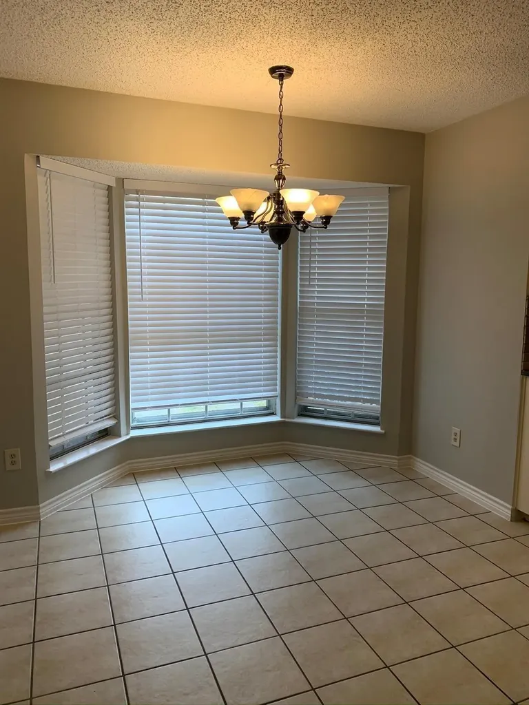 5912 Woodmeadow Drive Arlington TX 76016