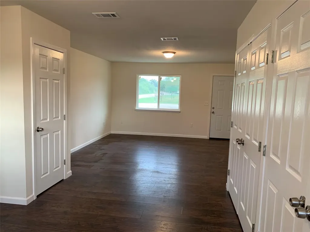 156 Bridlewood Lane Runaway Bay TX 76426
