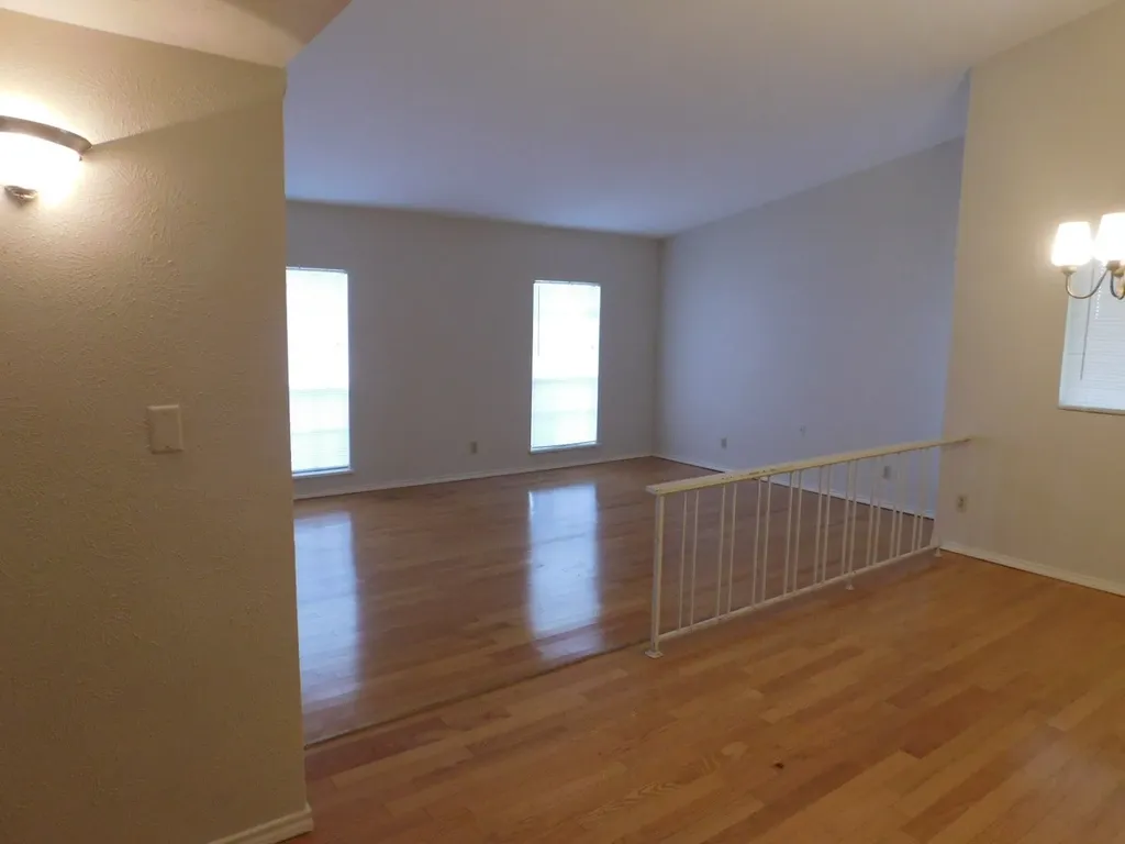 10234 White Elm Road Dallas TX 75243