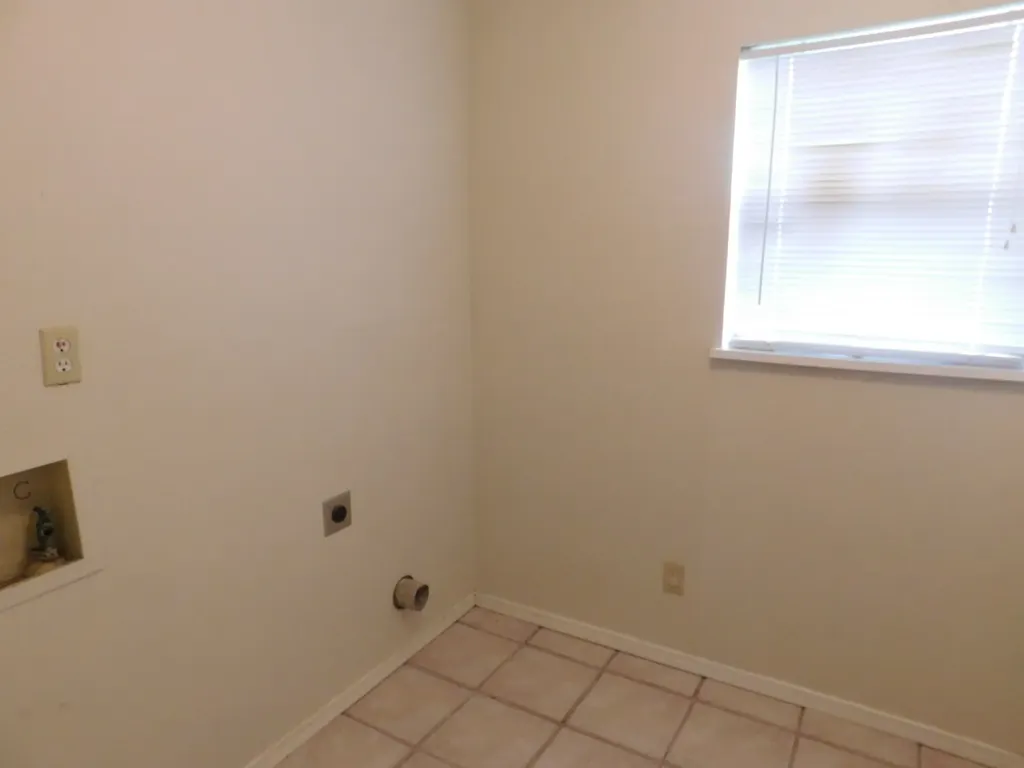 10234 White Elm Road Dallas TX 75243