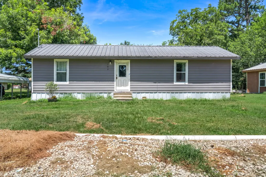 195 N Wood Street Emory TX 75440