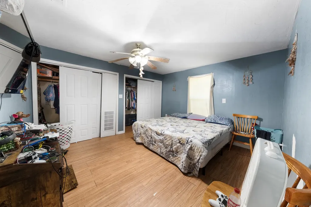 195 N Wood Street Emory TX 75440