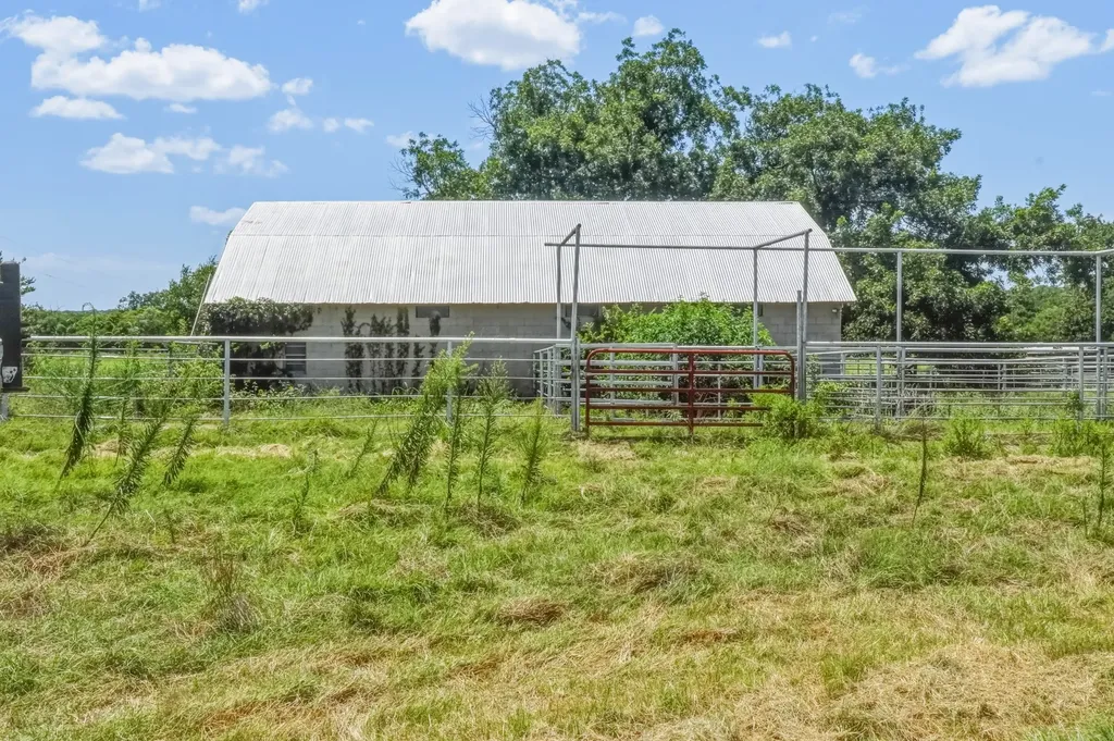 100 Acres Fm 1156 Jacksboro TX 76458