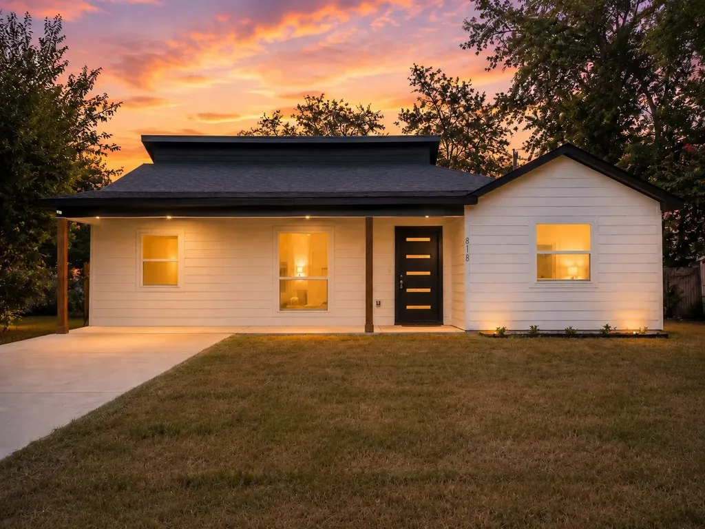818 Chickasaw Trace Grand Prairie TX 75051