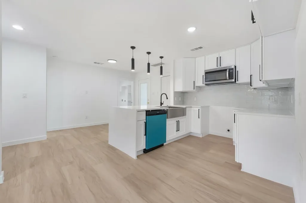 818 Chickasaw Trace Grand Prairie TX 75051