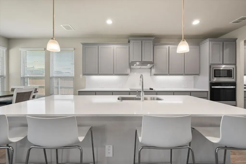 6037 Kansas Trail Midlothian TX 76065