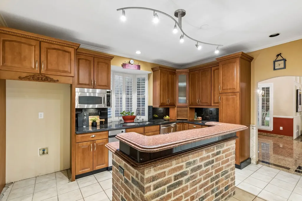 1536 Chester Drive Plano TX 75025