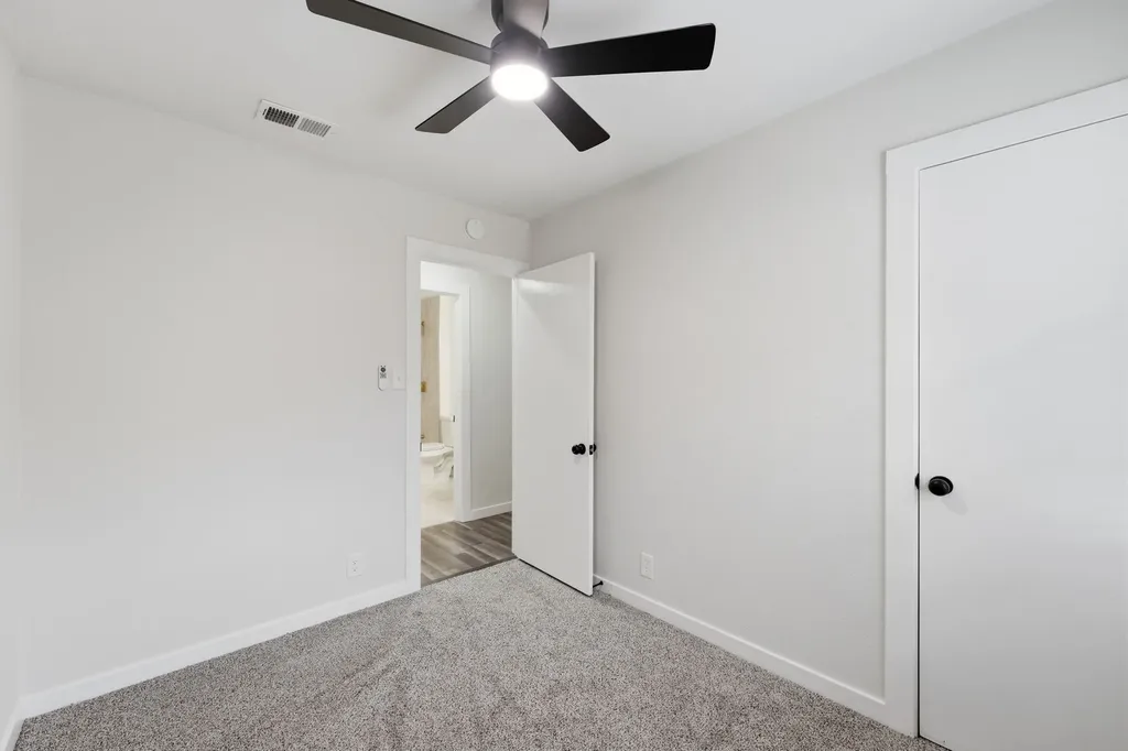 2736 N Saint Augustine Drive Dallas TX 75227